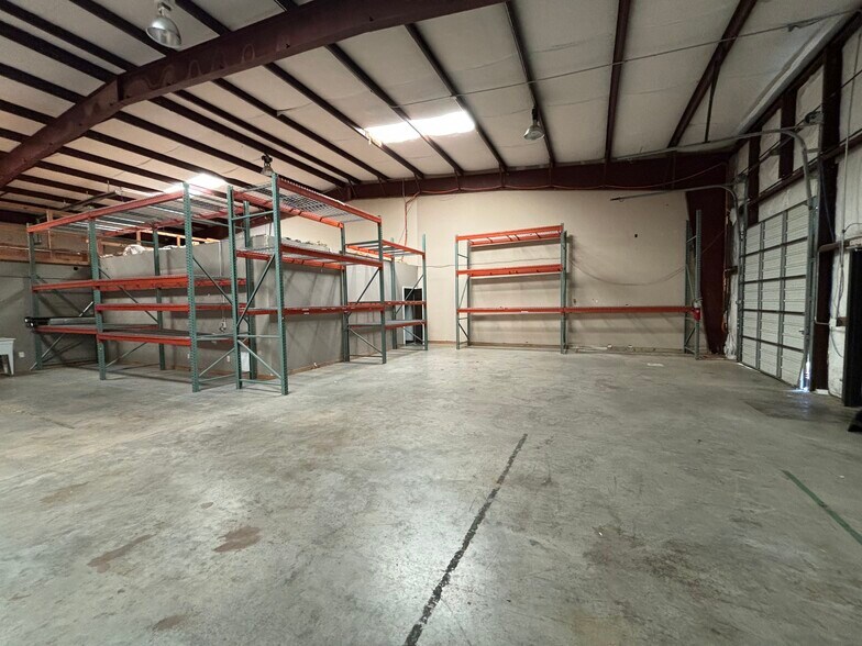 More Photos Of 297 Garlington Rd, Greenville Flex For Sale