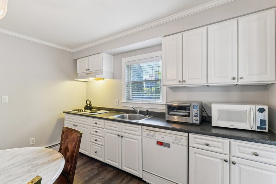 More Photos Of 1 Huntington Bay Rd, Huntington Office For Sale