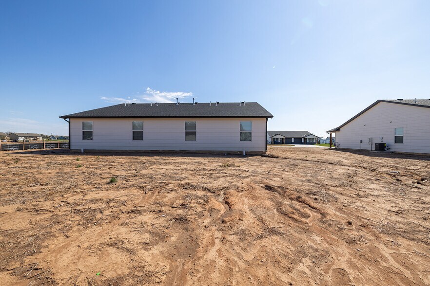 More Photos Of 185 Indian Lakes Dr, Clearwater Apartments For Sale