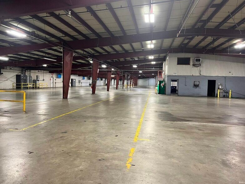 More Photos Of 1015 W 9th St, Mount Carmel Warehouse For Sale