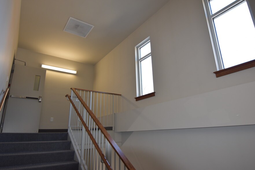 More Photos Of 5560 Kirkwood Hwy, Wilmington Office For Sale
