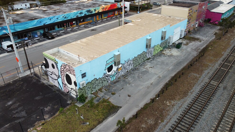 More Photos Of 205-209 NE 1st Ave, Hallandale Beach Flex For Lease