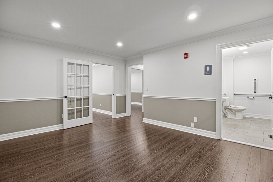 More Photos Of 352 Monmouth Rd, Millstone Township Office For Lease
