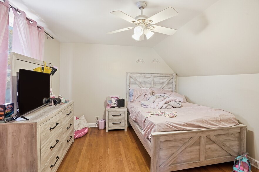 More Photos Of 10835 S Western Ave, Chicago Apartments For Sale