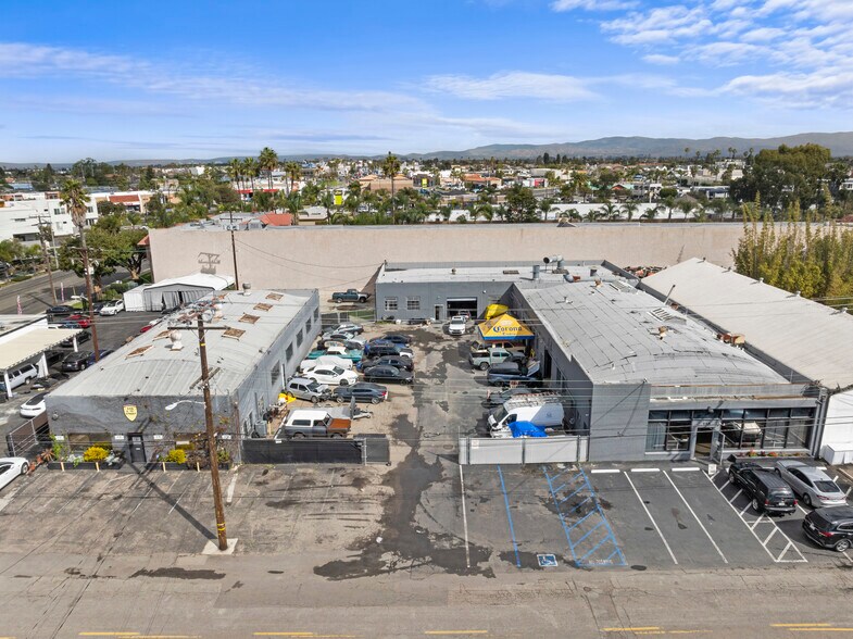 More Photos Of 110-118 E 16th St, Costa Mesa Industrial For Sale