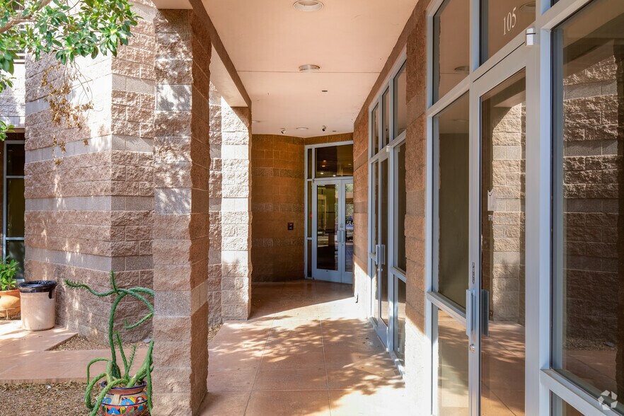 More Photos Of 7730 E Greenway Rd, Scottsdale Office For Lease