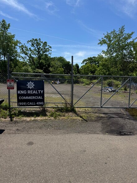 More Photos Of 85 Hood Terrace Ter, West Haven Land For Lease