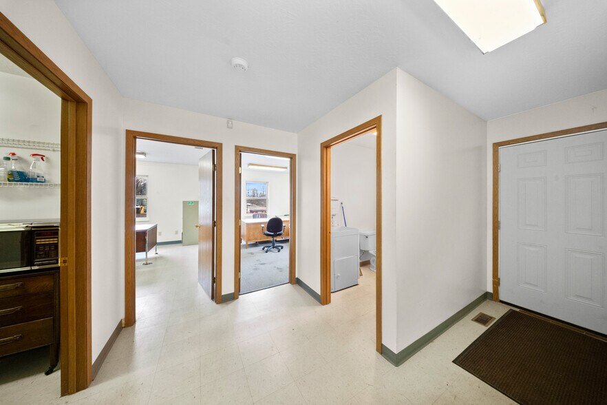 More Photos Of 100 Armco Rd, Ashland Manufacturing For Lease