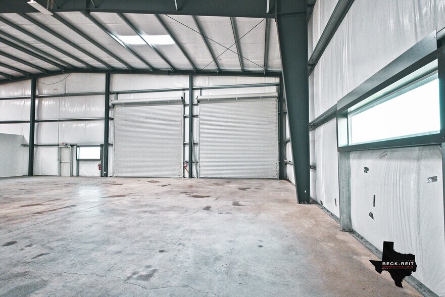 More Photos Of 12955 WRIGHT, Creedmoor Warehouse For Lease