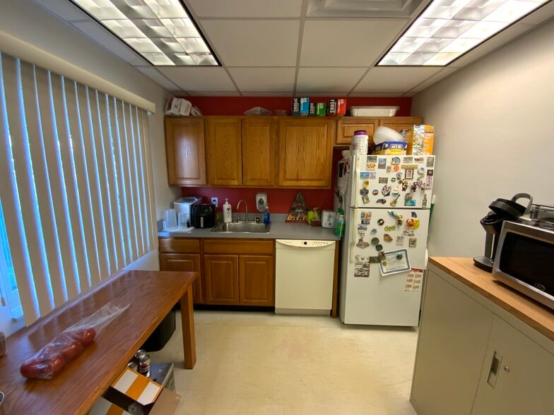 More Photos Of 4427 Talmadge Rd, Toledo Office For Lease