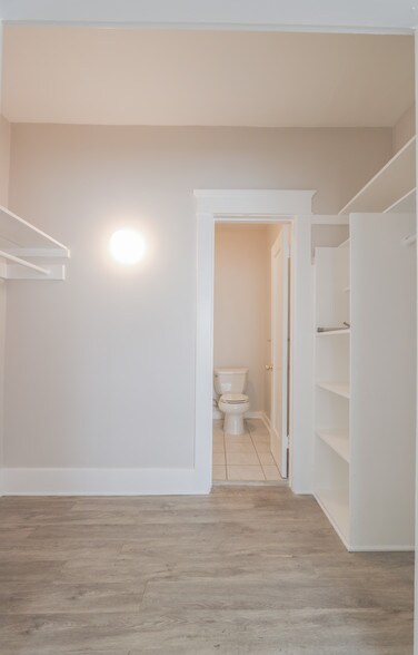 More Photos Of 328 W 8th St, Long Beach Apartments For Sale