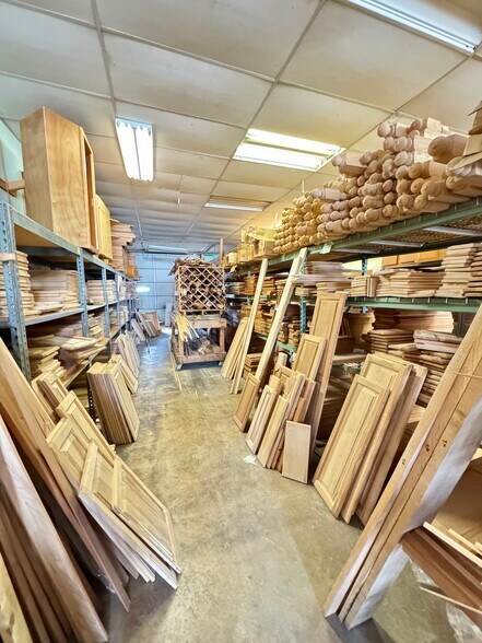 More Photos Of 305 Main St, Shirley Storefront For Sale