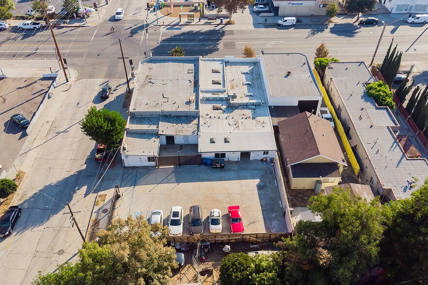 More Photos Of 5537-5541 York Blvd, Los Angeles Storefront For Lease