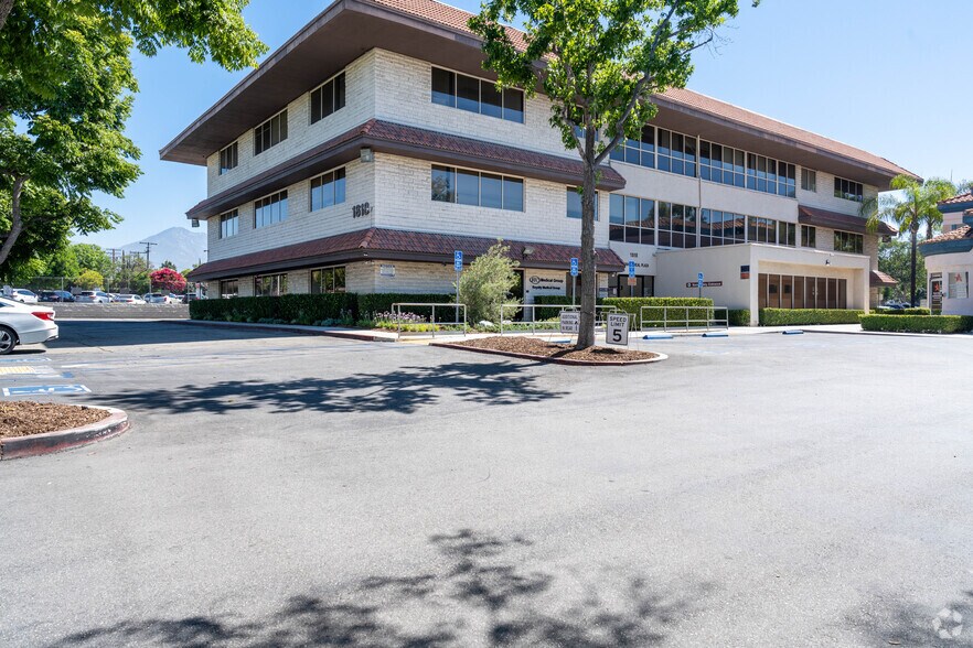 More Photos Of 1818 N Orange Grove Ave, Pomona Medical For Lease