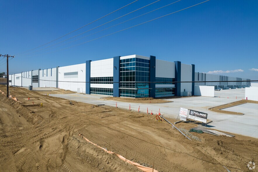 More Photos Of 19115 Harvill Ave, Perris Distribution For Lease