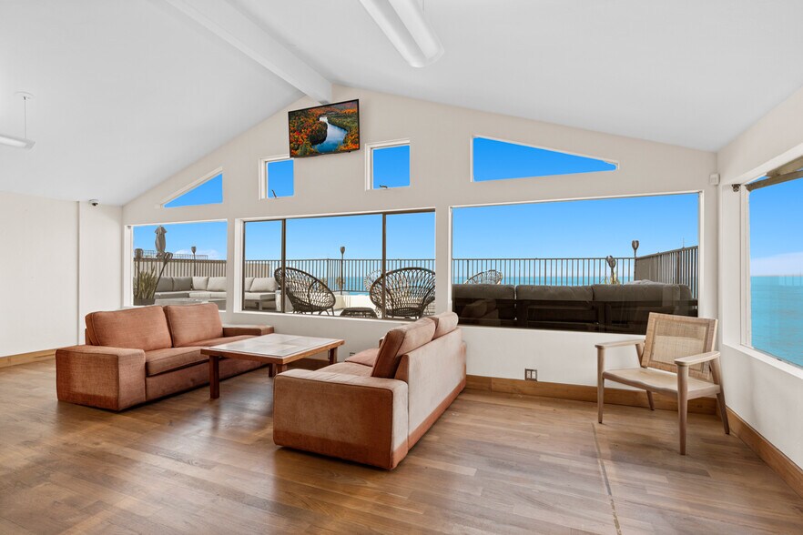 More Photos Of 1218-1224 Prospect St, La Jolla Office For Lease