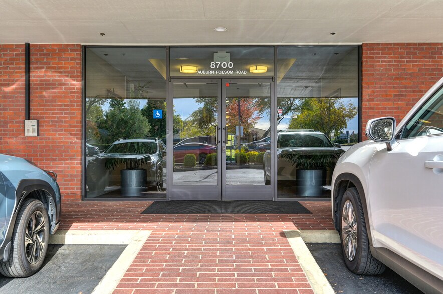 More Photos Of 8700 Auburn Folsom Rd, Granite Bay Office For Lease