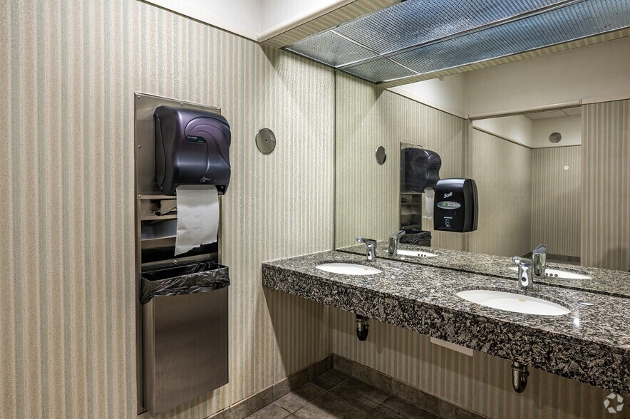 More Photos Of 7501 Boulder View Dr, North Chesterfield Unknown For Lease