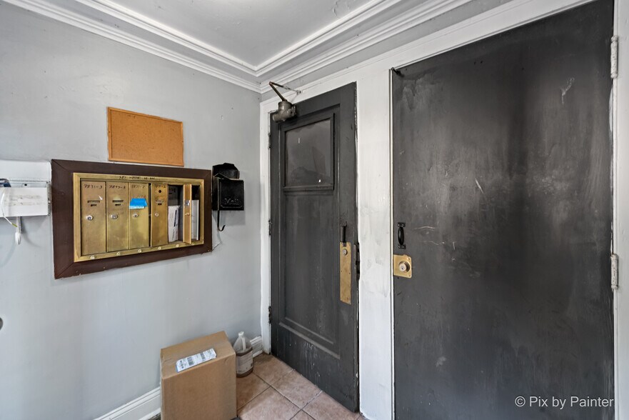 More Photos Of 7833 S Kingston Ave, Chicago Apartments For Sale