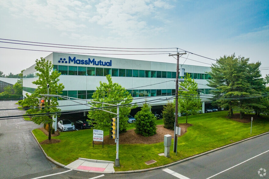 More Photos Of 30 Two Bridges Rd, Fairfield Office For Lease