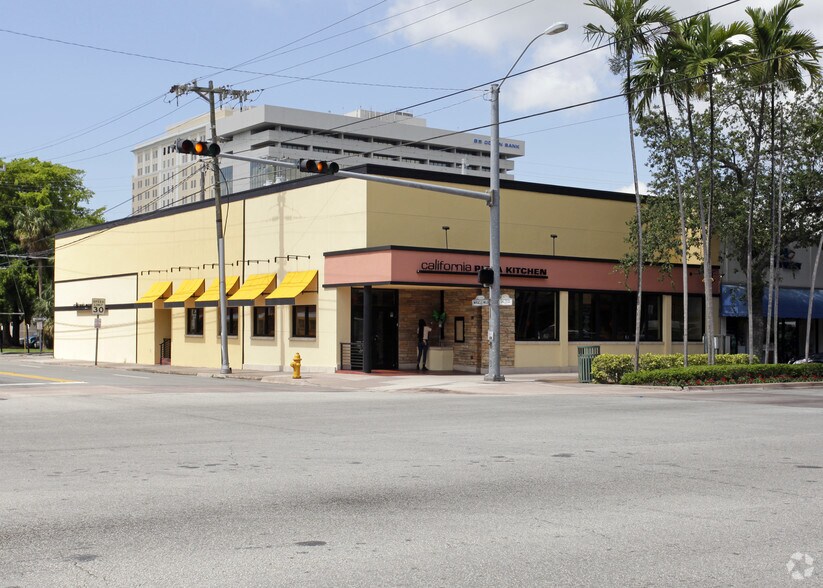 Primary Photo Of 300 Miracle Mile, Miami Storefront For Lease