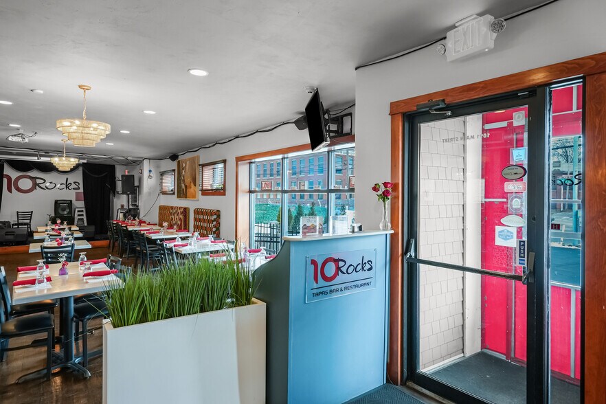 More Photos Of 1091 Main St, Pawtucket Restaurant For Sale