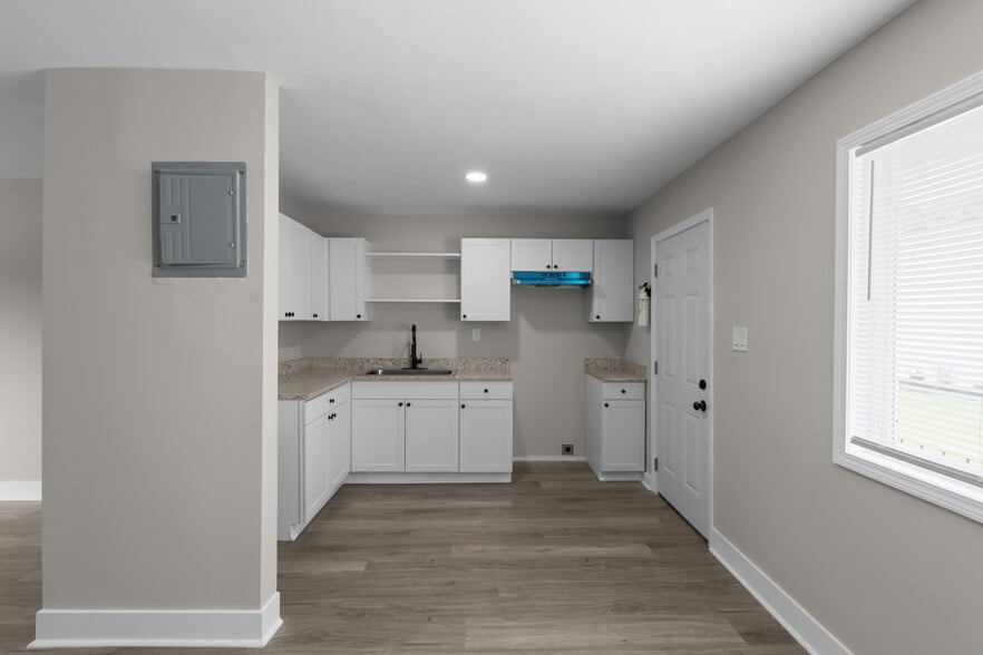 More Photos Of 2612 Steele Ave SW, Atlanta Apartments For Sale