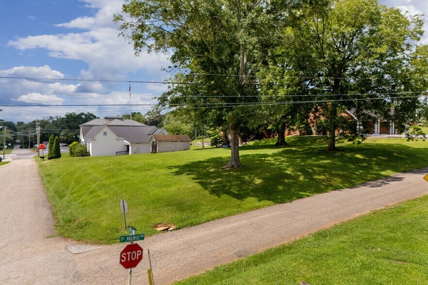 More Photos Of 104 W Broad St, Wedowee Medical For Sale