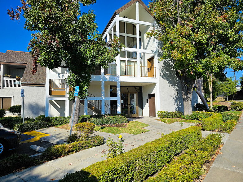 Primary Photo Of 270 Laguna Rd, Fullerton Office For Lease