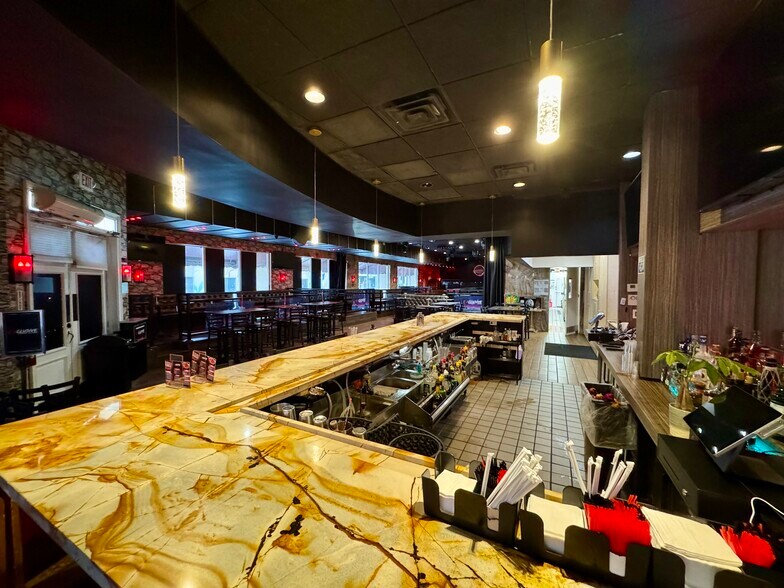 More Photos Of 2000 Harrison St, Hollywood Unknown For Lease