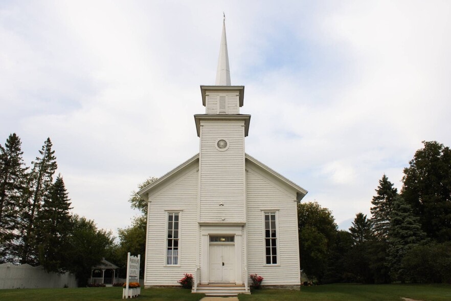 More Photos Of W8832 WI-96, Hortonville Religious Facility For Sale