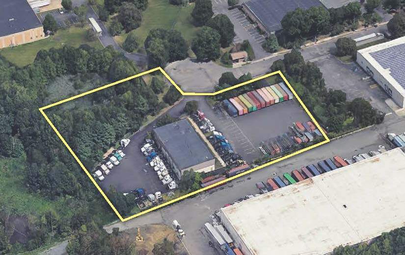 More Photos Of 49 W Ferris St, East Brunswick Truck Terminal For Lease