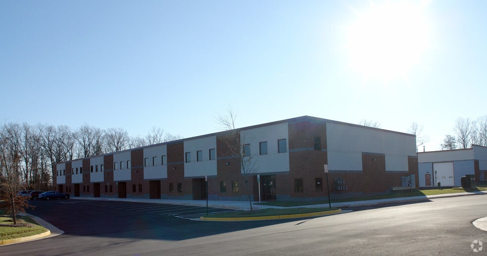 More Photos Of 8120-8144 Flannery Ct, Manassas Warehouse For Lease