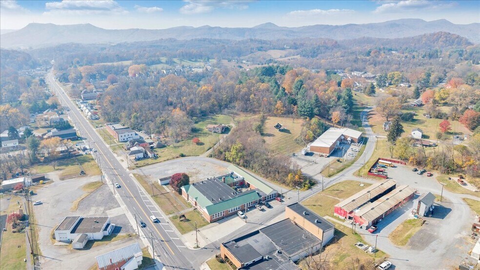 More Photos Of 5383 Lee Hwy, Troutville Freestanding For Sale