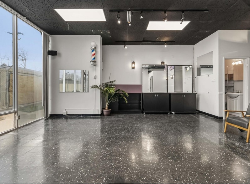 More Photos Of 2121 Nicholasville Rd, Lexington Apartments For Sale