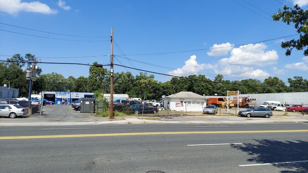 Primary Photo Of 2440 Chillum Rd, Hyattsville Land For Sale