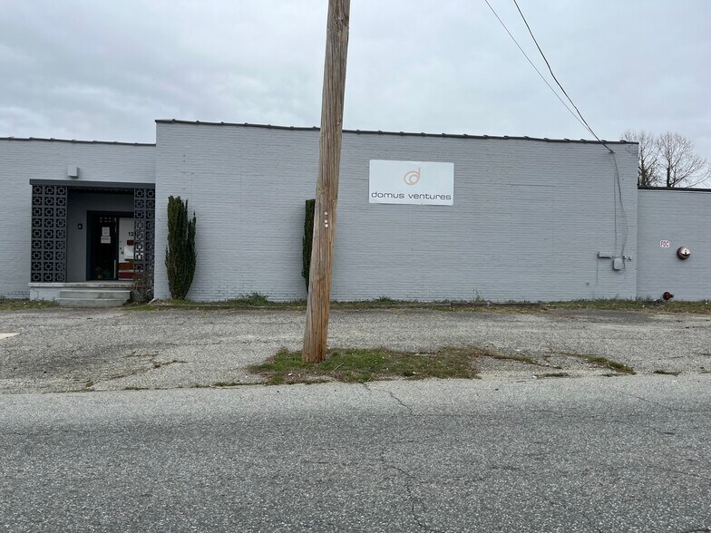 More Photos Of 1218 Ward St, High Point Manufacturing For Lease