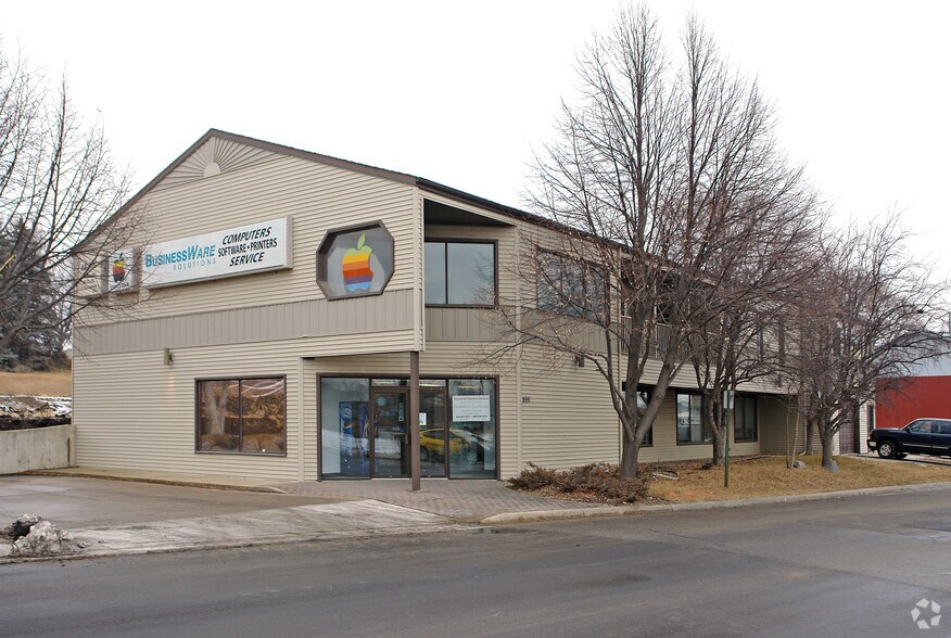 More Photos Of 555 3rd Ave NW, Hutchinson Office For Sale