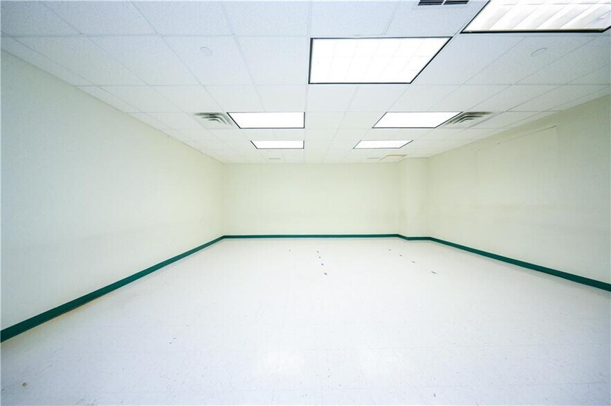 More Photos Of 8710 5th Ave, Brooklyn Medical For Sale