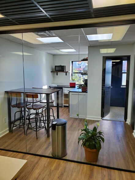 More Photos Of 1501-1515 W Lafayette Blvd, Detroit Manufacturing For Sale