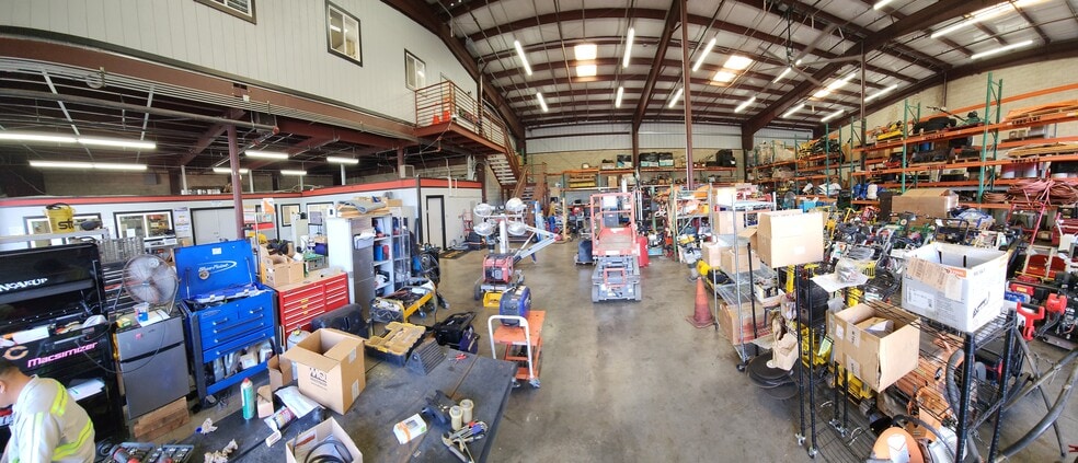 More Photos Of 94-405 Maikoiko St, Waipahu Warehouse For Lease