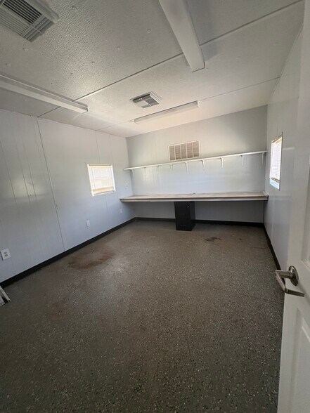 More Photos Of 5305 hwy 640, Lithia Land For Lease