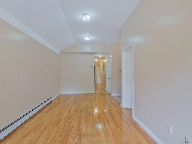 More Photos Of 8666 Midland Pky, Jamaica Multifamily For Sale