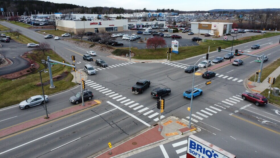 More Photos Of 225675 Rib Mountain Dr, Wausau Storefront For Lease