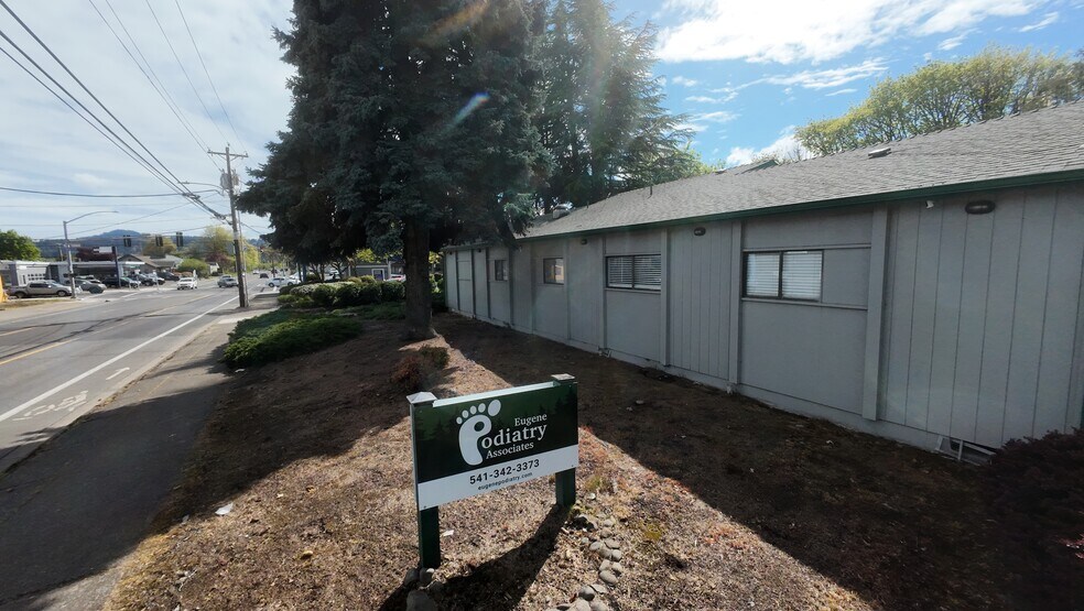 More Photos Of 1060 Chambers St, Eugene Medical For Sale