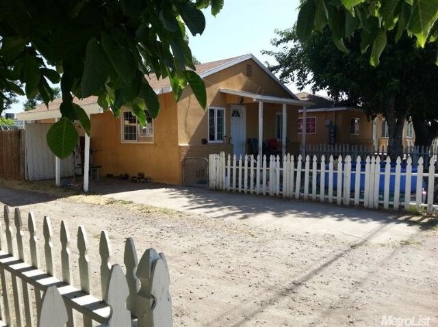 More Photos Of 1415-1427 Mono Dr, Modesto Apartments For Sale