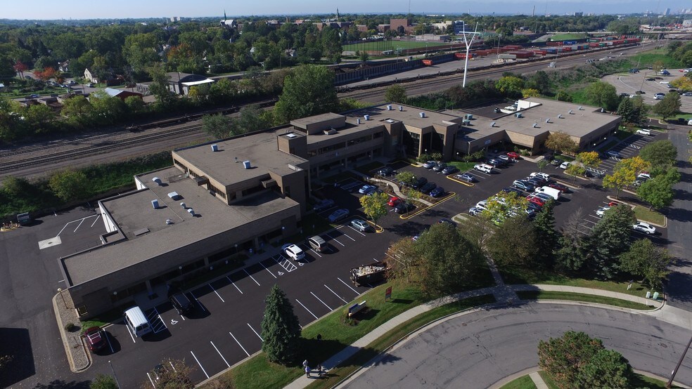 More Photos Of 1350-1380 Energy Ln, Saint Paul Office For Lease
