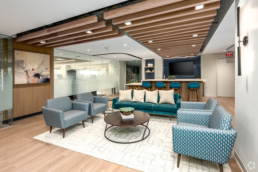 More Photos Of 4520 East West Hwy, Bethesda Office For Lease