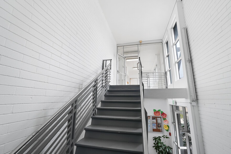 More Photos Of 2215 N Broadway, Santa Ana Medical For Sale