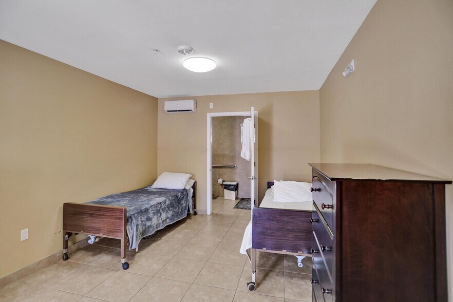 More Photos Of 1722 Madison St, Hollywood Assisted Living For Sale